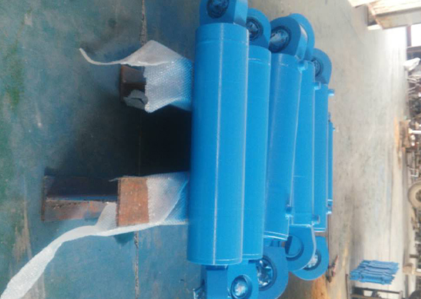 液壓油缸 長時間不換油對液壓油缸會造成損害